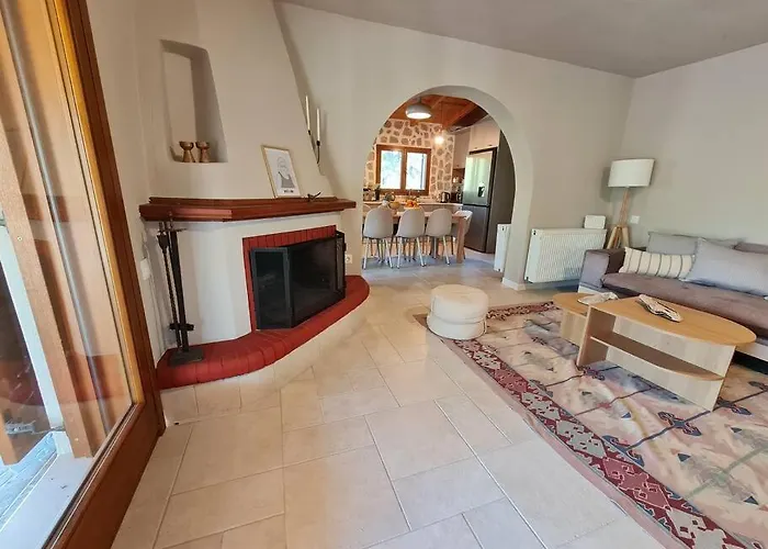 Iriti's & Dahlia Πλατανίδια