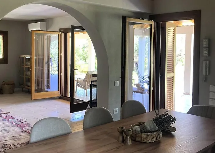 Iriti's & Dahlia Πλατανίδια