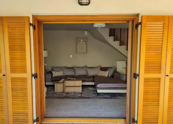 Βίλα Iriti's & Dahlia