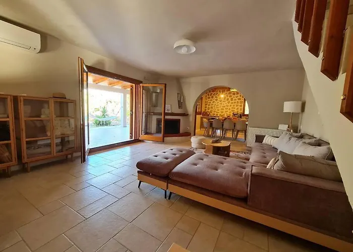 Βίλα Iriti's & Dahlia